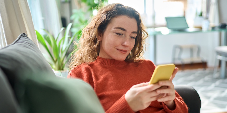 woman making phone call